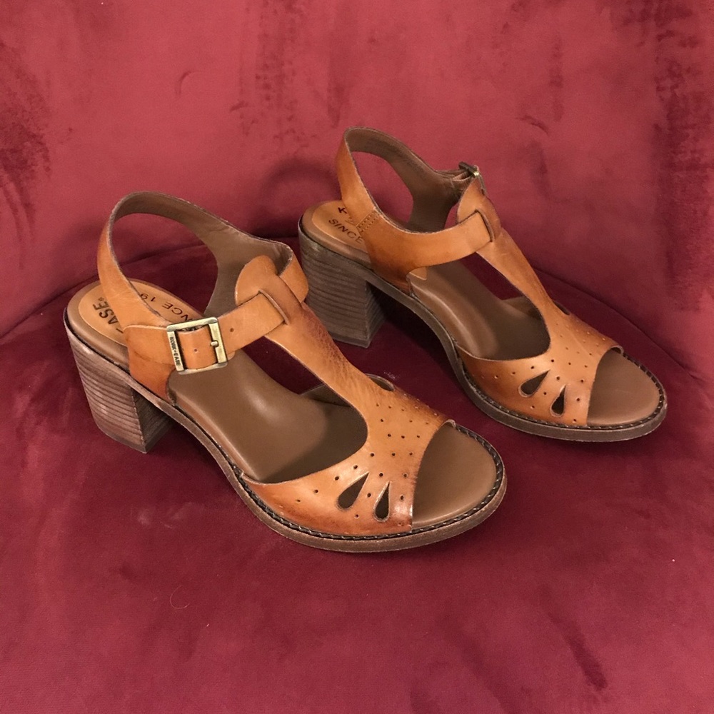 Kork Ease Bethany 3” heal leather sandal new 6